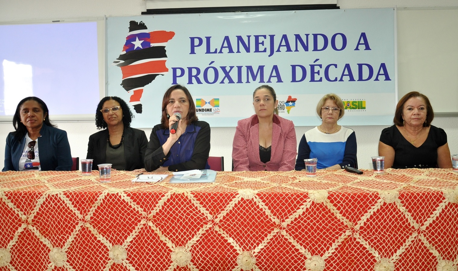 Secretária Áurea Prazeres destacou empenho do governador Flávio Dino para que municípios concluam seus planos de educação