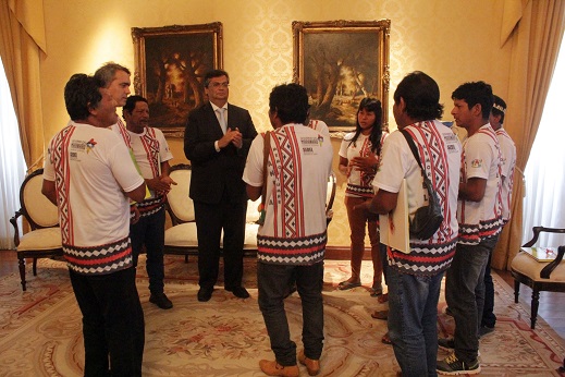 Foto 9 - Governador recebe delegação índigena