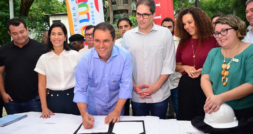 Edivaldo assina ordem de serviço para requalificação da Praça João Lisboa, Largo do Carmo, Rua de Nazaré e entorno