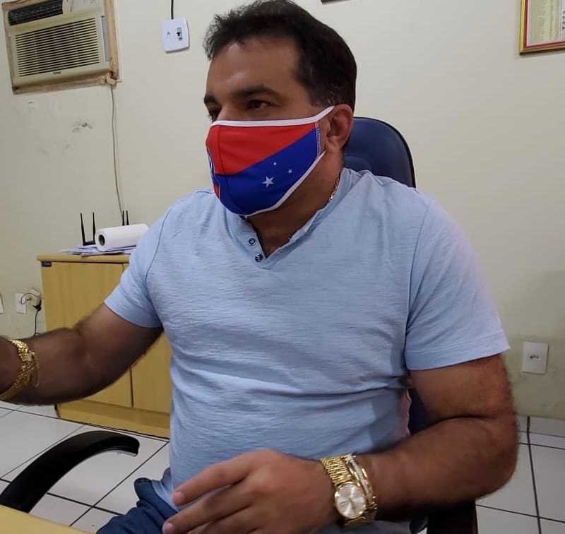 Josimar alega que não houve distribuição de máscaras do PL...