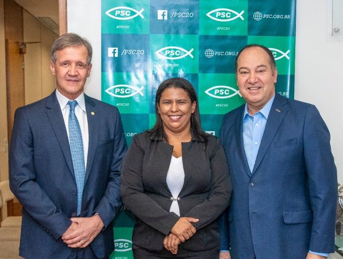 o lado da vereadora de São Pedro da Água Branca, Sônia Maria, e do presidente do @pscnacional20, Pastor Everaldo. O Partido Social Cristão tem entre seus valores e missão, a defesa da democracia e da família brasileira. Bom dia a todos!