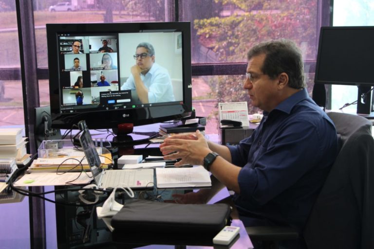 Simplício Araújo com entidades empresarias...