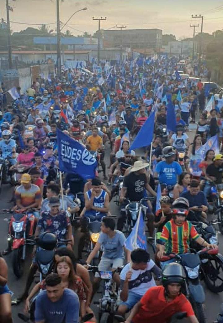 Concentração de "motoqueiros" antes de começar a passeata...