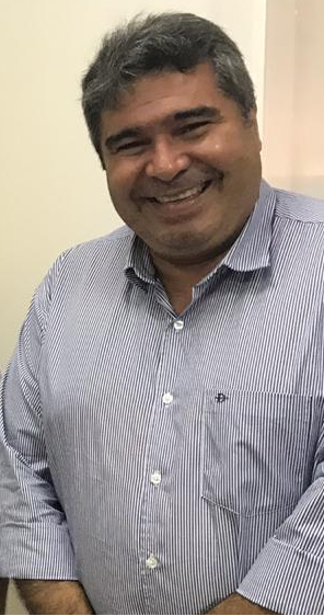 Ato do prefeito pega os próprios aliados de surpresa, pois não esperavam ficarem desempregados em pleno final de ano...