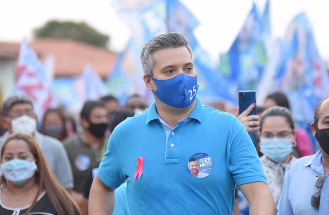 Além de perder a eleição e não chegar ao segundo turno, Neto ainda saiu defendo da campanha... e não quer pagar...