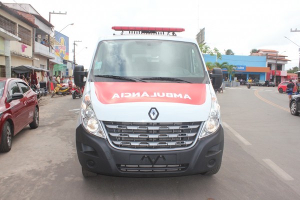 Raposa ganhou ambulância novinha logo os primeiros na gestão Eudes.