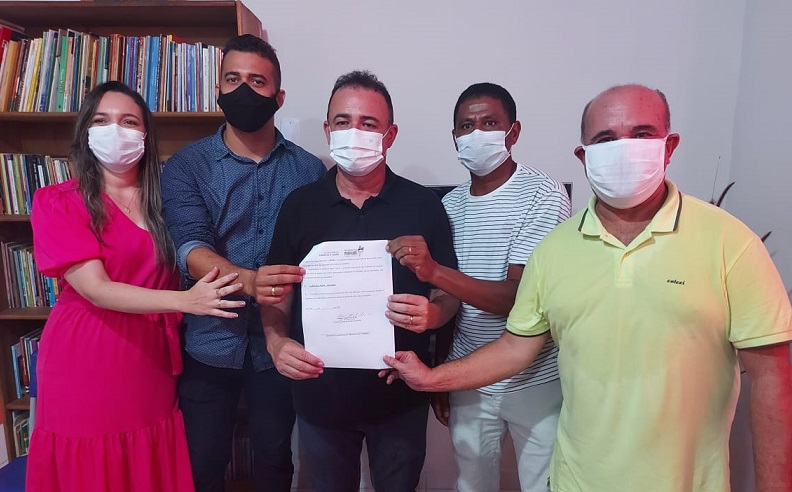 Prefeito exibe adesão ao Jogos Escolares Maranhenses...