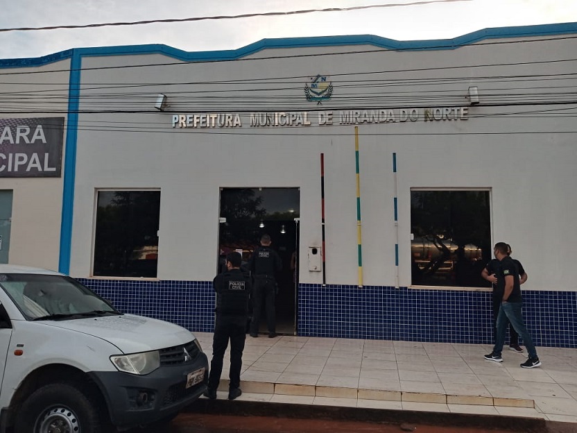 Operação Laços de Família apreende equipamentos e documentos em cinco municípios. 