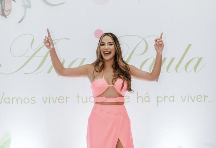 Ana Paula Lobato é esposa do presidente da Assembleia Legislativa, Othelino Neto.