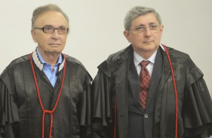 Prestes a completar 75 anos, o conselheiro Raimundo Nonato de Carvalho Lago Júnior abdicou do cargo em favor do vice-presidente, Washington Luís de Oliveira.