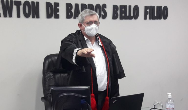 Washington Oliveira logo após ser eleito para o comando do TCE-MA