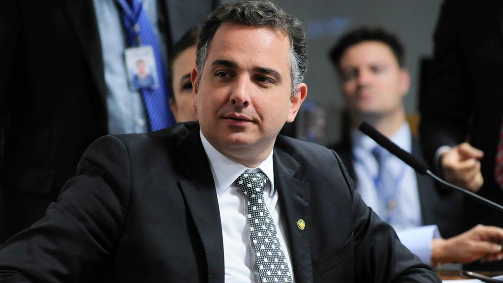 Presidente do Senado Rodrigo Pacheco fala até em não botar o assunto em pauta...