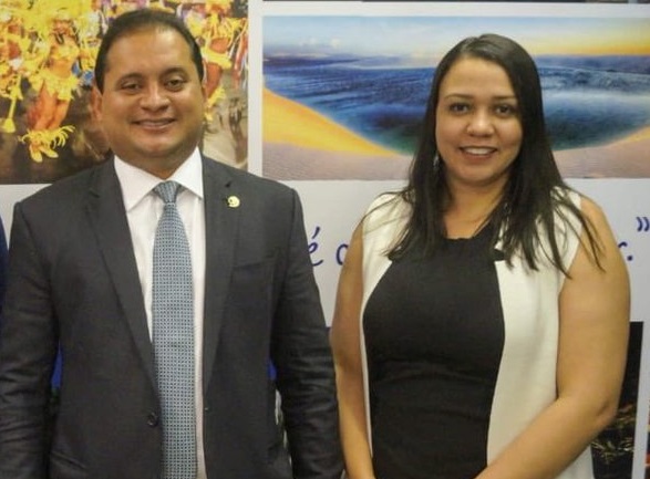 Ex-prefeita Jully Hally Menezes é aliada do senador Weverton Rocha...