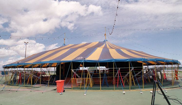 Circo da Cidade está fechado desde o ano de 2012...