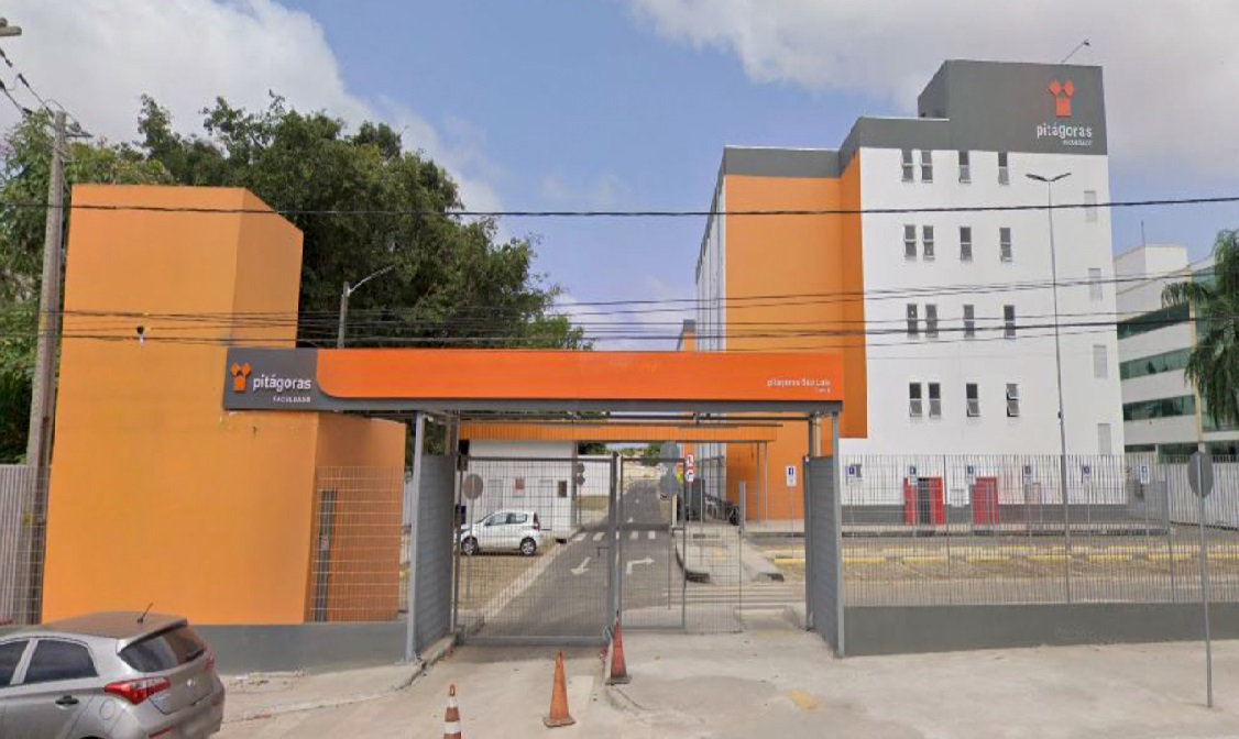 Prédio construído pela construtora na Avenida Rei de França no bairro do Turu em São Luís...