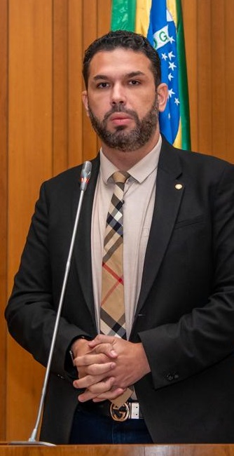 Deputado Fábio Macedo...