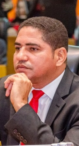 Zé Inácio nada perde em pleitear ser vice de Brandão mesmo a vaga já tendo dono...Zé Inácio nada perde em pleitear ser vice de Brandão mesmo a vaga já tendo dono...