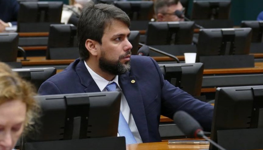 Projeto de Pedro Lucas propõe atendimento integral dos planos de saúde