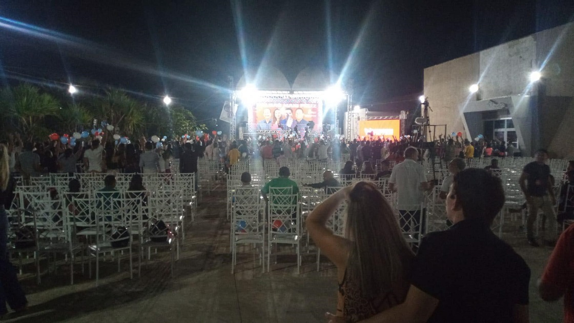 Sobrou muitas cadeiras no evento do PDT em Balsas...