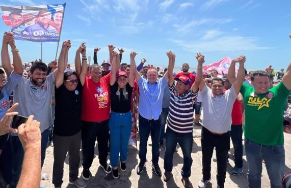 Laci e Talita lideraram campanha de Brandão e Dino em Raposa; os deputados apoiados foram Hemetério e Pedro Lucas...