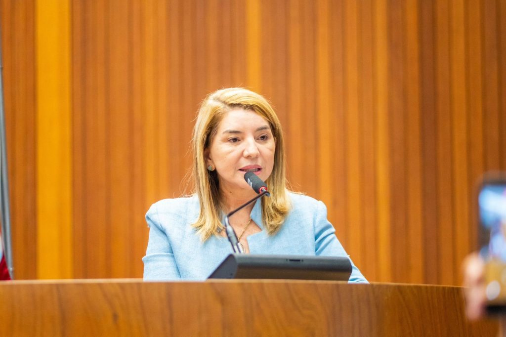 Iracema Vale ressalta avanços em educação, infraestrutura e segurança alimentar.