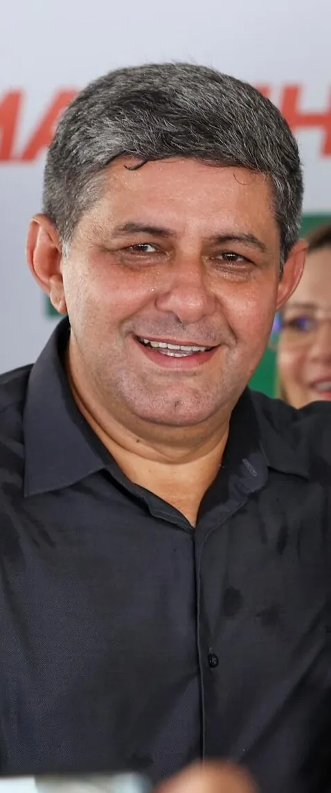 Prefeito Nilton Everton.