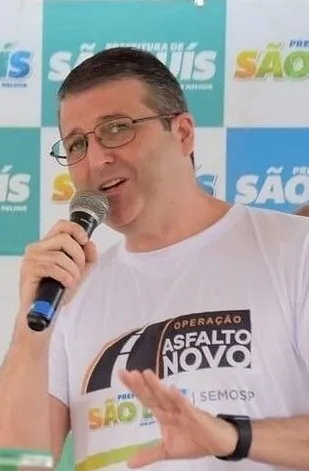 Secretário municipal de Obras e Serviços Públicos, Davi Murad Col Debella.