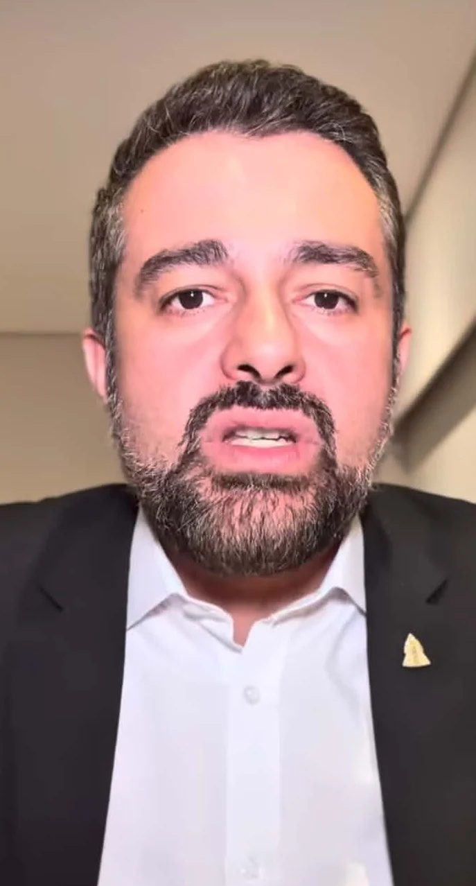Kaio Saraiva silencia diante da fala de Flávio Dino sobre venda de sentenças