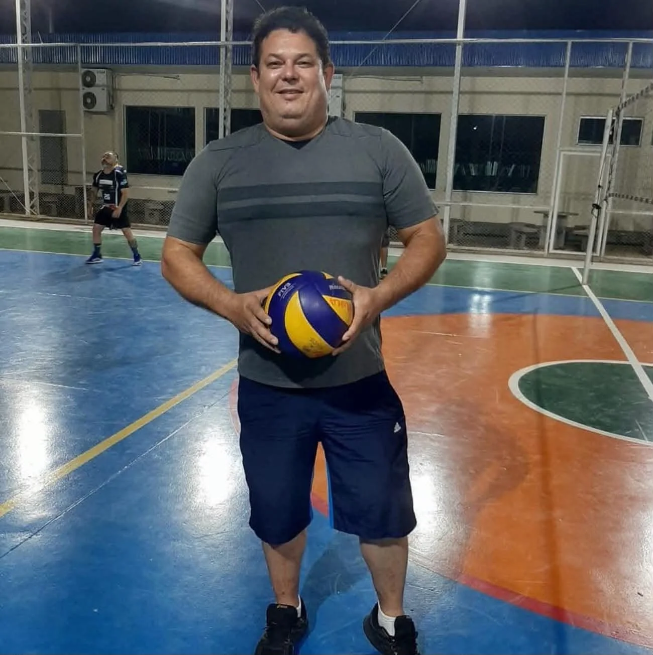 Eduardo Massoli Braga era chefe de gabinete da Secretaria de Agricultura de Imperatriz e a mando do prefeito Rildo Amaral, foi participar de ato político em Riachão, acabou morrendo em acidente com o trio elétrico. 